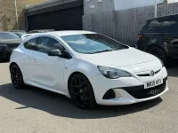 Used Vauxhall Astra GTC 280 HP (205 kW) 2015 White Hatchback