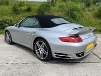 Usado Porsche 911 Turbo Cabriolet 480 HP (353 kW) 2008 Prateado Cabrios