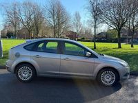 Used Ford Focus Titanium 123 HP (90 kW) 2010 Silver Hatchback