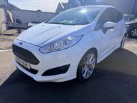 Used Ford Fiesta Zetec 125 HP (91 kW) 2016 White Hatchback