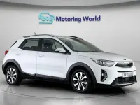 Usado Kia Stonic 99 CV (72 kW) 2021 Blanco SUV