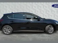 Używany Ford Focus Titanium 125 KM (91 kW) 2023 Czarny Hatchback