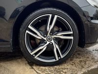 used Volvo V40 2.0 T2 R-DESIGN EDITION 5DR Manual