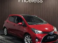 Used Toyota Yaris 101 HP (74 kW) 2016 Red Hatchback