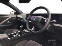 Used Vauxhall Astra Ultimate 130 HP (95 kW) 2024 White Hatchback