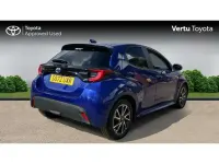 Used Toyota Yaris Hybrid Design 113 HP (83 kW) 2023 Blue Hatchback
