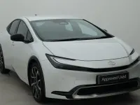 Used Toyota Prius 220 HP (161 kW) 2025 White Hatchback
