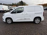 Used Toyota Proace Design 120 HP (88 kW) 2022 White MPV