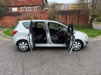 Used Vauxhall Meriva 100 HP (73 kW) 2012 Silver MPV