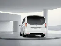 New Mercedes V220 Premium 163 HP (119 kW) 2025 MPV