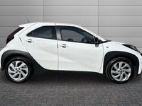 Used Toyota Aygo X PURE 72 HP (52 kW) 2024 White SUV
