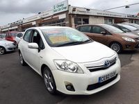 Used Toyota Auris Hybrid T4 98 HP (72 kW) 2010 White Hatchback
