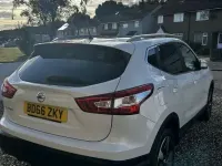 Used Nissan Qashqai N-Connecta 2016 White SUV