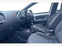 Used Toyota Aygo X 72 HP (52 kW) 2024 White SUV