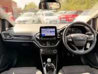 Used Ford Fiesta Zetec 100 HP (73 kW) 2019 Silver Hatchback