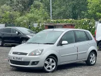 Used Ford Fiesta Zetec 2008 Silver Hatchback