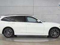 Used BMW 320 Sport Line 181 HP (133 kW) 2025 White Estate