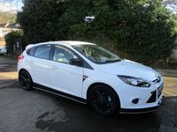 Used Ford Focus Zetec 99 HP (72 kW) 2013 White Hatchback