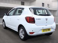 Used Dacia Sandero Comfort 75 HP (55 kW) 2019 White Hatchback