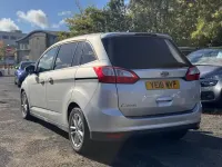 Begagnad Ford Grand C-Max Zetec 120 HK (88 kW) 2016 Silver Minibuss