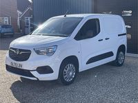 Used Vauxhall Combo Sportive 100 HP (73 kW) 2020 White MPV