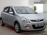 Used Hyundai i20 Comfort 77 HP (56 kW) 2011 Silver Hatchback