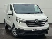 New Renault Trafic 2026 Solid  glacier white MPV