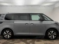 Używany VW ID. Buzz Pro 210 kW (286 KM) 2023 Srebrny Minivan