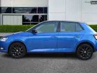 Begagnad Skoda Fabia Colour Edition 2021 Blå Halvkombi