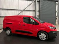 Used Peugeot Partner S 100 HP (73 kW) 2020 Red MPV