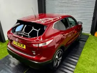 Used Nissan Qashqai N-Connecta 110 HP (80 kW) 2016 Red SUV