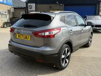 Usado Nissan Qashqai N-Vision 110 CV (80 kW) 2017 Gris SUV