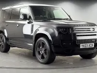 Käytetty Land Rover Defender HSE Dynamic 300 HP (220 kW) 2023 Harmaa Katumaasturi