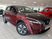 Used Nissan Qashqai Acenta Premium 158 HP (116 kW) 2023 Red SUV
