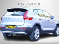 Używany Volvo XC40 Core 163 KM (119 kW) 2023 Srebrny SUV