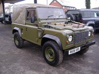 Używany Land Rover Defender 90 KM (66 kW) 1997 Zielony SUV