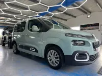 Begagnad Citroën Berlingo Feel 2018 Grön Minibuss