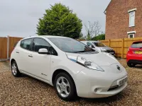 Used Nissan Leaf Acenta 80 kW (109 HP) 2017 White Hatchback