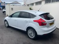 Używany Ford Focus Zetec 115 KM (84 kW) 2012 Biały Hatchback