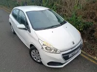 Used Peugeot 208 Access 68 HP (50 kW) 2015 White Hatchback