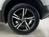 Used Volvo XC40 R-Design 194 HP (142 kW) 2022 SUV