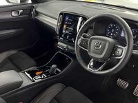 Used Volvo XC40 R-Design 194 HP (142 kW) 2022 White SUV