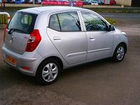 Used Hyundai i10 Active 83 HP (61 kW) 2014 Silver Hatchback