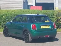 Usado Mini Cooper Exclusive 136 HP (100 kW) 2019 Verde Citadino