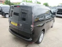 Używany VW Caddy Pro 120 KM (88 kW) 2023 Czarny Minivan