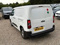 Begagnad Vauxhall Combo Sportive 100 HK (73 kW) 2020 Vit Minibuss