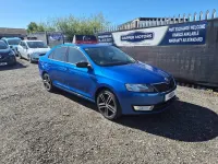 Usado Skoda Rapid Sport 105 HP (77 kW) 2014 Azul Citadino