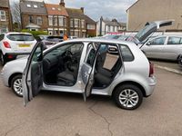 Begagnad VW Polo S 2007 Silver Halvkombi