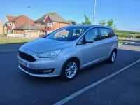 Usado Ford Grand C-Max Zetec 125 HP (91 kW) 2017 Prateado Monovolume