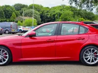 Used Alfa Romeo Giulia Edizione Speciale 180 HP (132 kW) 2017 Red Sedan